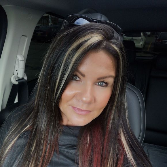 Meet your Posher, Tara - Picture 1 of 1